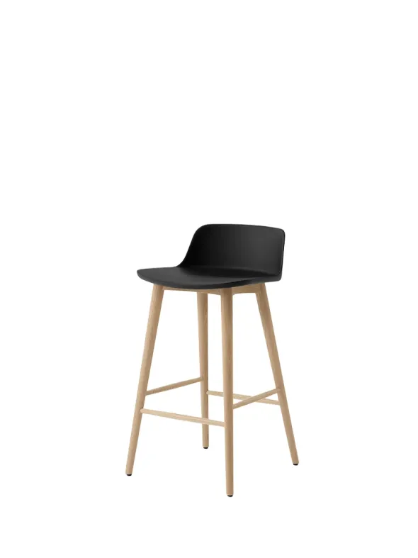 Rely HW118 counter stool, oak fra &Tradition