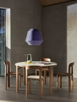 Rey Table fra Hay