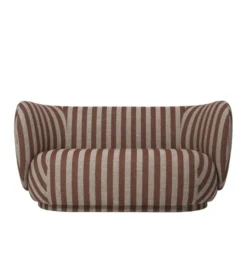 Rico Sofa 2 Louisiana, Sand/Chocolate fra Ferm Living