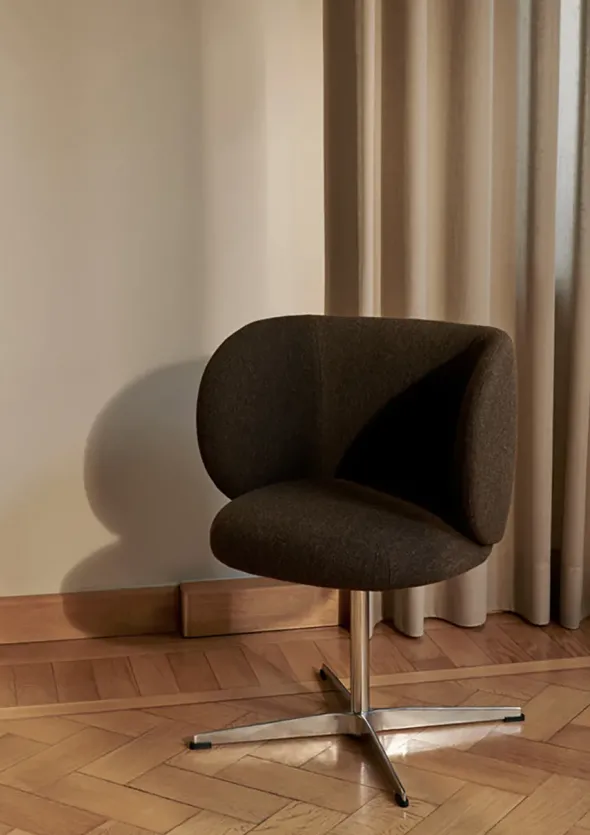 Rico Spisebordsstol, swivel fra Ferm Living