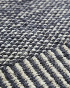 Rombo Rug, grey fra Woud