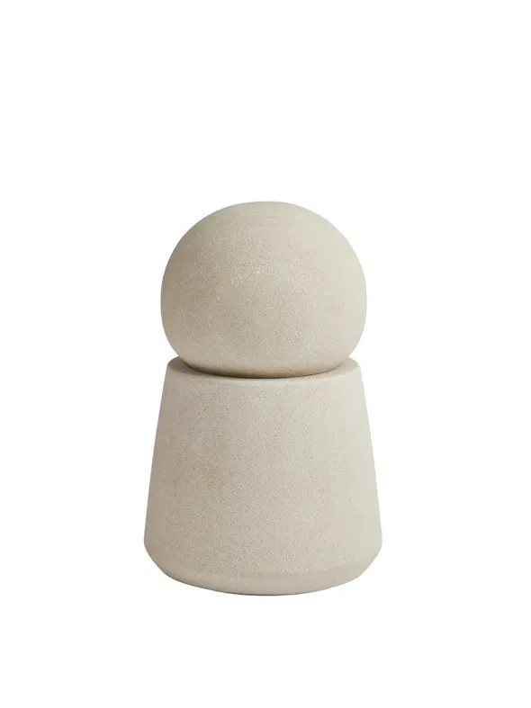 Serene Jar, tall fra Woud