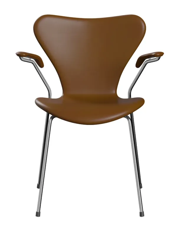 3207 Serie 7 Armstol af Arne Jacobsen