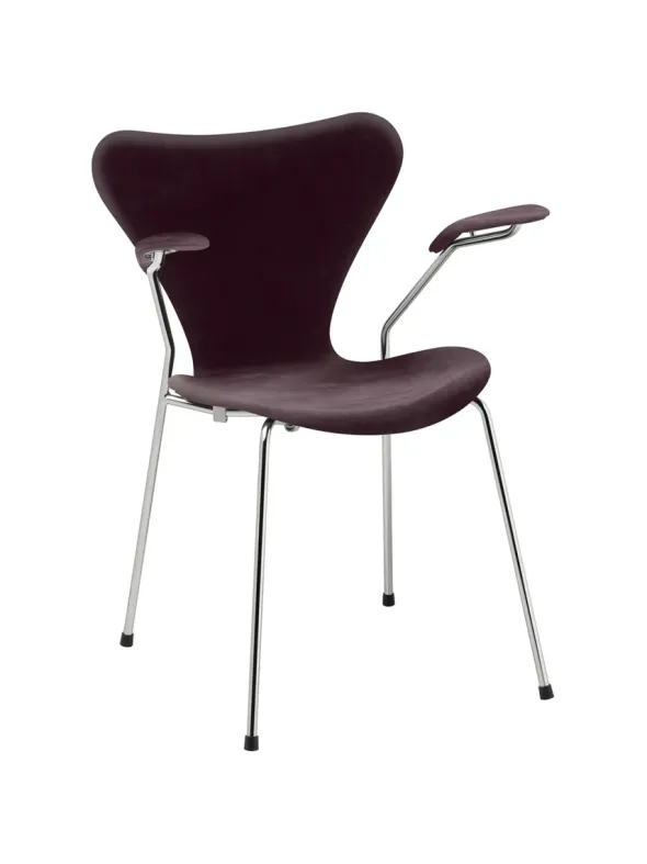 3207 Serie 7 Armstol af Arne Jacobsen