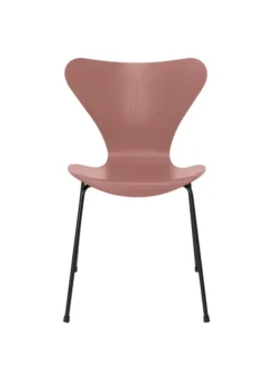 3107 Serie 7 stol i farvet ask af Arne Jacobsen