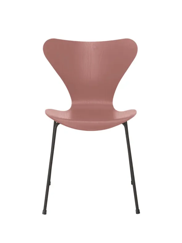3107 Serie 7 stol i farvet ask af Arne Jacobsen