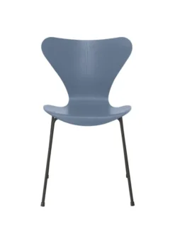 3107 Serie 7 stol i farvet ask af Arne Jacobsen