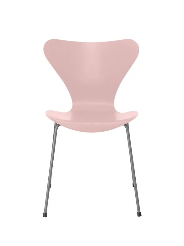 3107 Serie 7 stol i farvet ask af Arne Jacobsen