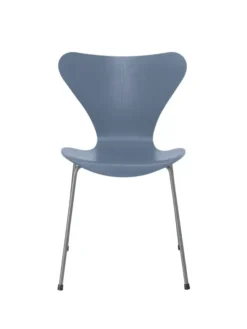 3107 Serie 7 stol i farvet ask af Arne Jacobsen