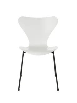 3107 Serie 7 stol lakeret af Arne Jacobsen