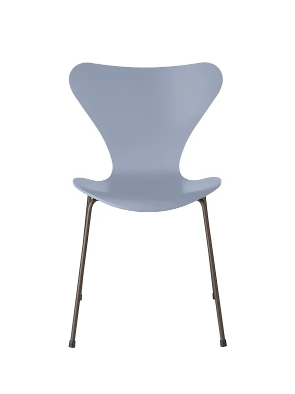 3107 Serie 7 stol lakeret af Arne Jacobsen