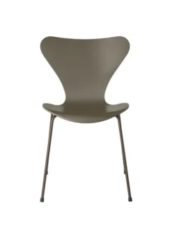 3107 Serie 7 stol lakeret af Arne Jacobsen