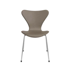 3107 Serie 7 stol, Tailored af Arne Jacobsen