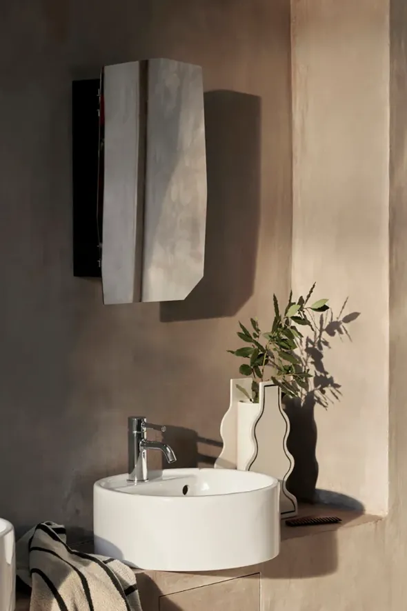 Shard Mirror Cabinet fra Ferm Living