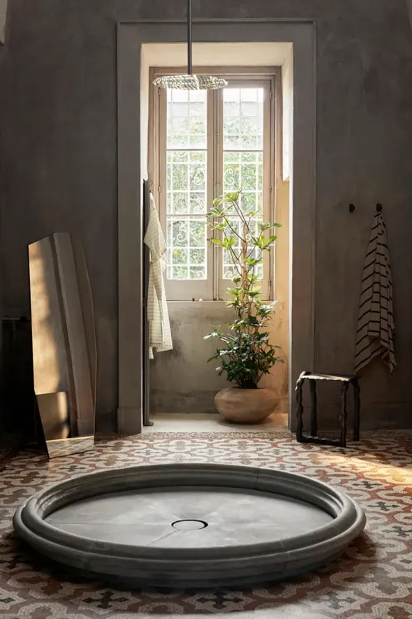Shard Mirror, stor fra Ferm Living