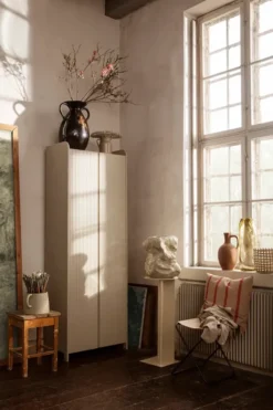 Sill Cupboard Tall fra Ferm Living