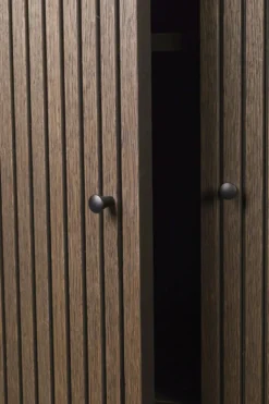 Sill Cupboard Tall fra Ferm Living