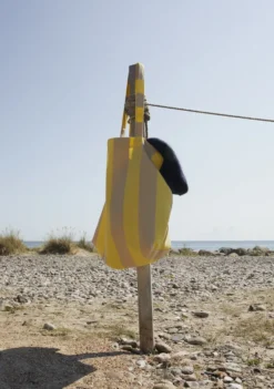 Skagerak Drachmann Jubilæums Tote Bag, lemon/sand fra Fritz Hansen
