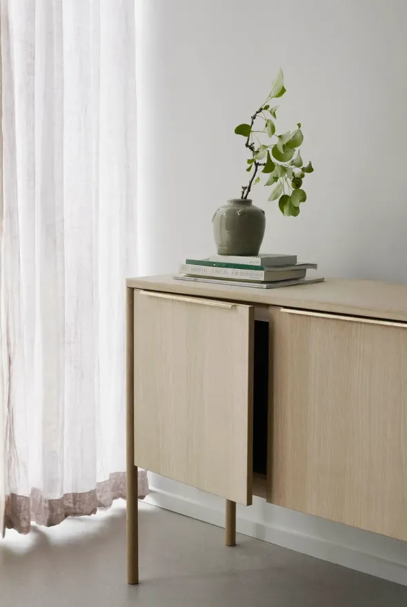Skagerak Jut Cabinet fra Fritz Hansen