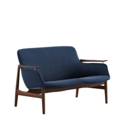 53 sofa, valnød af Finn Juhl