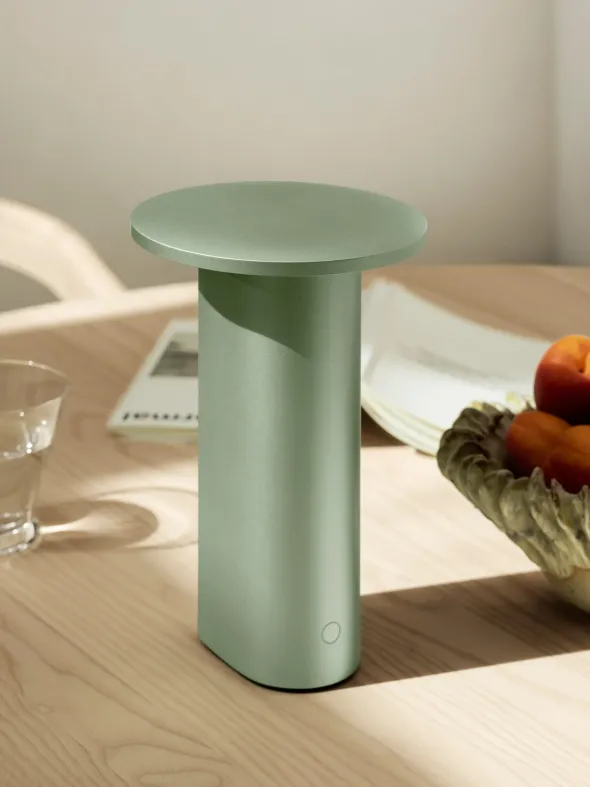 Solae Portable lampe af Cecilie Manz