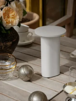 Solae Portable lampe af Cecilie Manz