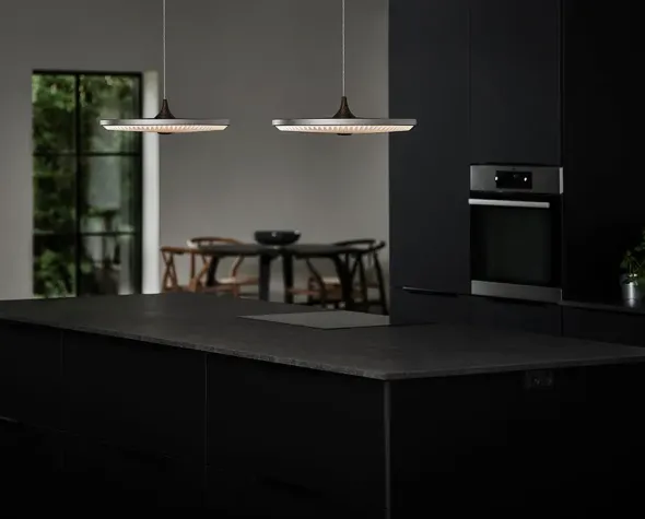 Soleil pendel medium, røget eg, papir skærm fra Le Klint