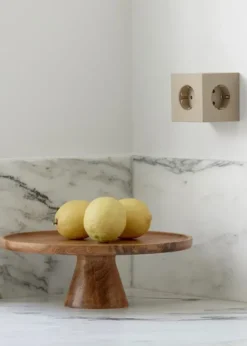 Square 2 Stikdåse med USB, beige fra Avolt