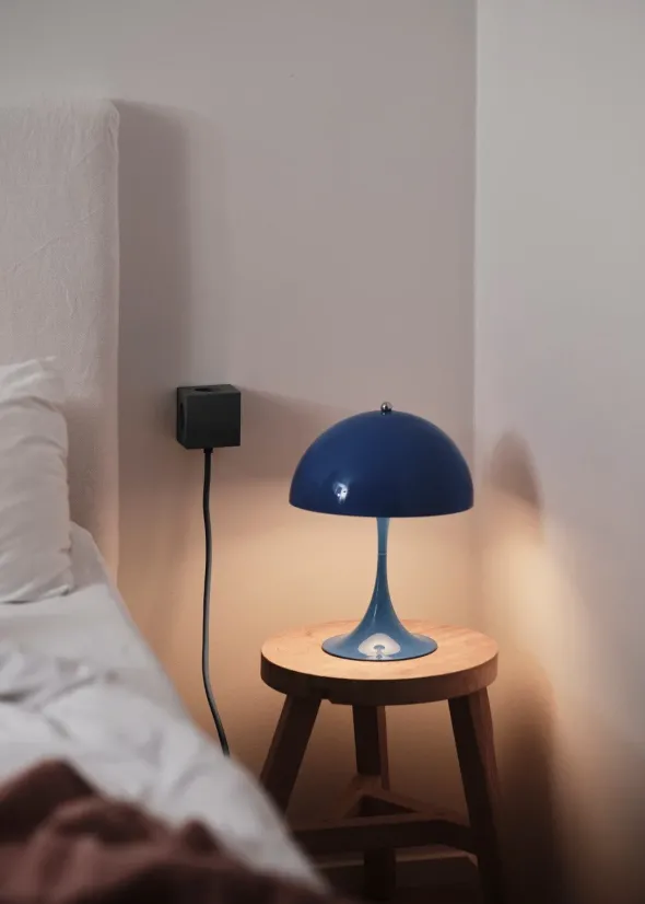 Square 1 Stikdåse med USB-C, stockholm black fra Avolt