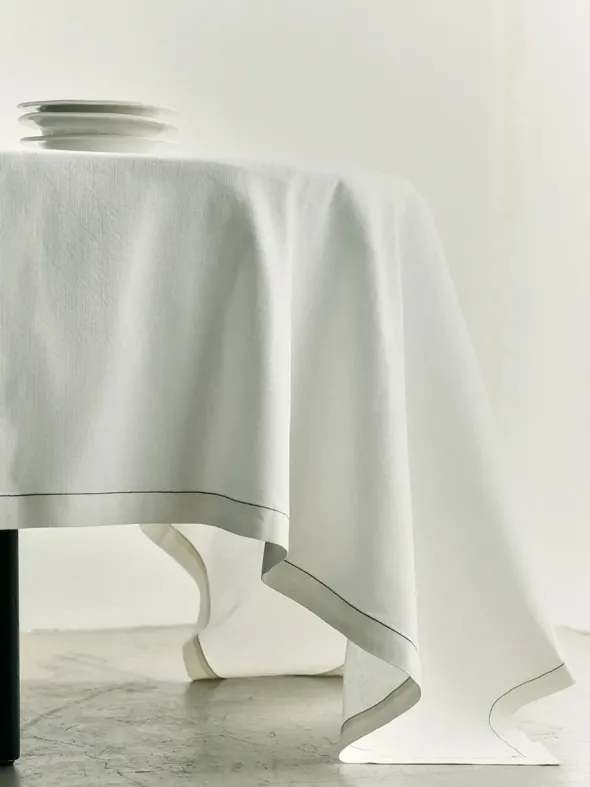 S.R. Table Cloth 03 fra Louise Roe