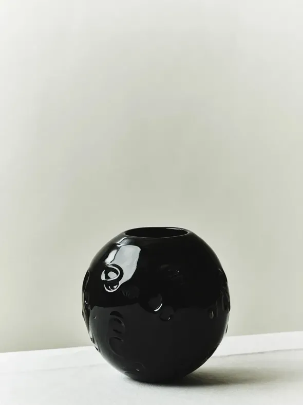 S.R. Vintage Vase Deco Black fra Louise Roe