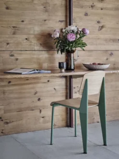 Standard Chair fra Vitra