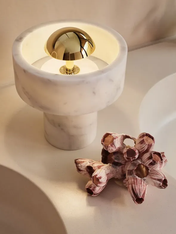 Stone Portable Bordlampe fra Tom Dixon