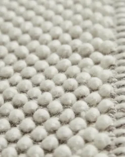 Tact Rug, off white fra Woud
