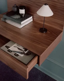 Tana Wall Mounted Desk, walnut fra New Works