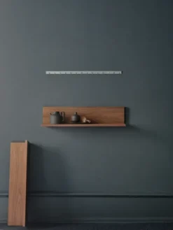 Tana Wall Shelf, walnut fra New Works