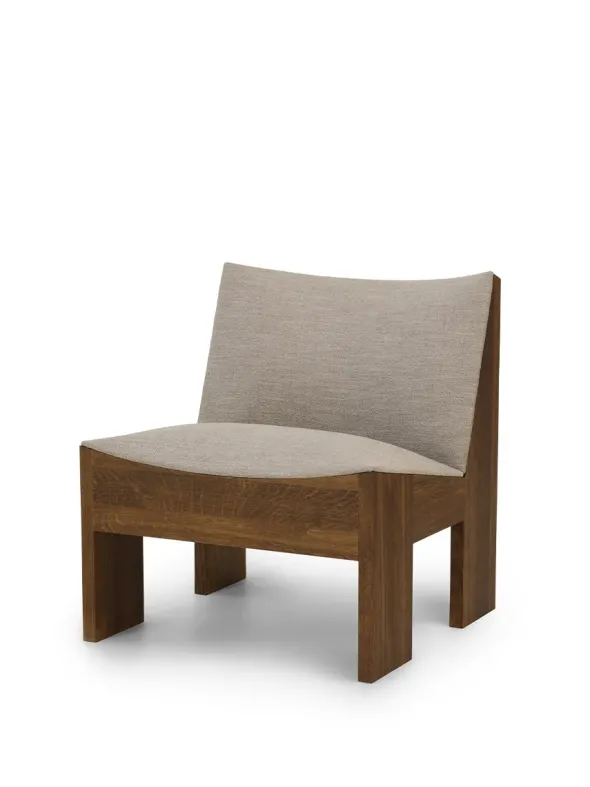 Tenon Lounge Chair, fumed oak fra New Works