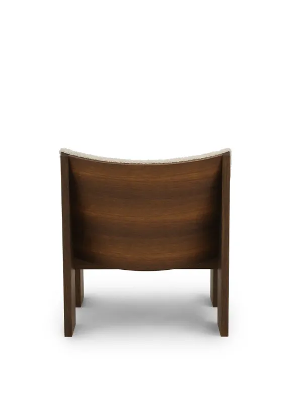 Tenon Lounge Chair, fumed oak fra New Works