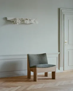 Tenon Lounge Chair, natural oak fra New Works