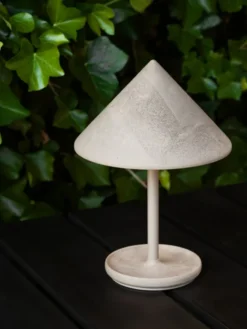 Terra portable bordlampe fra Mater