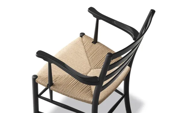 The Klint Armchair, sortlakeret eg fra Fredericia Furniture