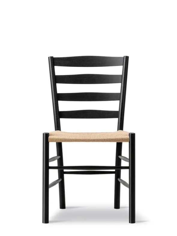 The Klint Chair, sortlakeret eg fra Fredericia Furniture