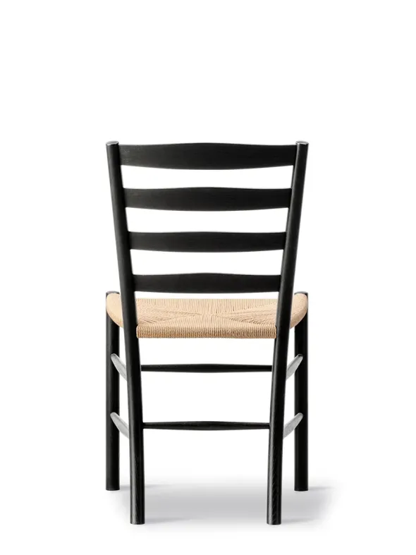The Klint Chair, sortlakeret eg fra Fredericia Furniture