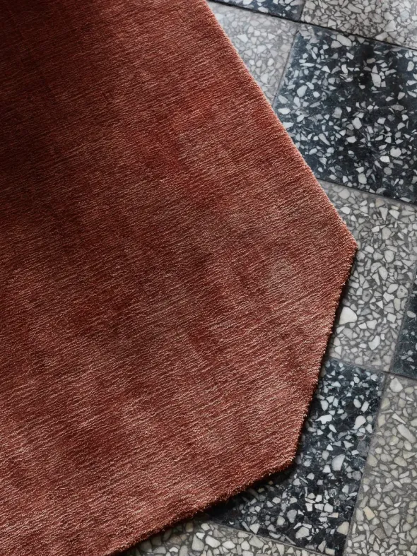 The Moor Rug AP6 240x240 fra &Tradition