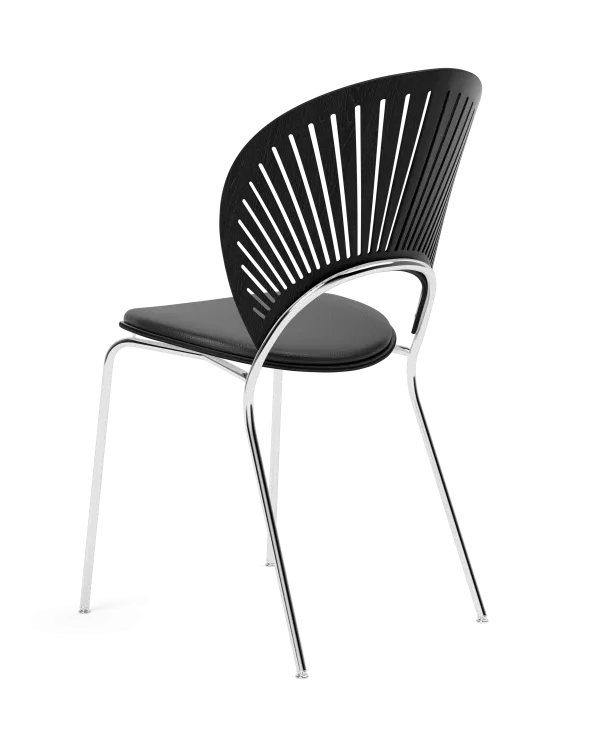 Trinidad stol m. sort læder på sæde fra Fredericia Furniture