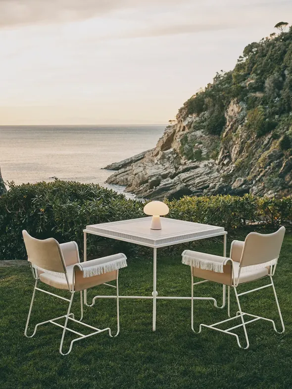 Tropique Outdoor Spisebord fra GUBI