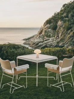 Tropique Outdoor Spisestol m/frynser fra GUBI