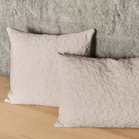 Vertigo Pude 60x40 i sand af Arne Jacobsen