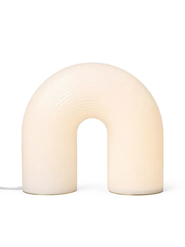 Vuelta Floor Lamp fra Ferm Living