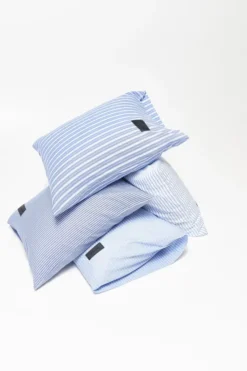 Wall Street Oxford Pillow Cover 50x70 cm fra Magniberg